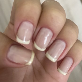 The Spa At Canyon Crest - you can see yellowing in gel (after just a few hours) - Day Spas Near Me - Riverside, California