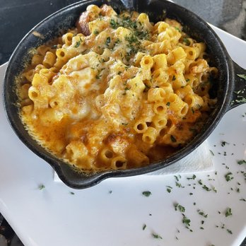 Rooftop 120 - Buffalo Mac and Cheese - Lounges Near Me - Glastonbury, Connecticut