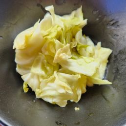 tsukemono (pickled cabbage) tsukemono (pickled cabbage)