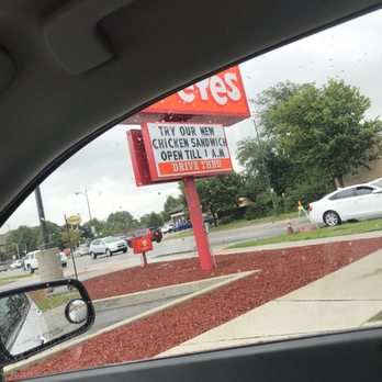 Popeyes Louisiana Kitchen - False Advertising - Chicken Wings Near Me - Summit, Illinois