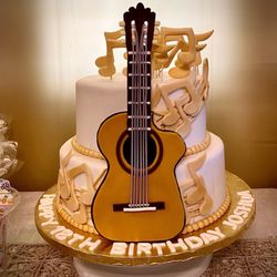 Kessa's Creations - Cake for a music lover!