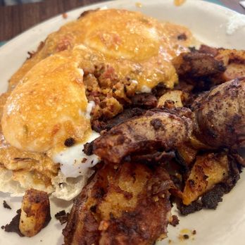 Back Country Cafe - Irish poached - American Near Me - Killington, Vermont