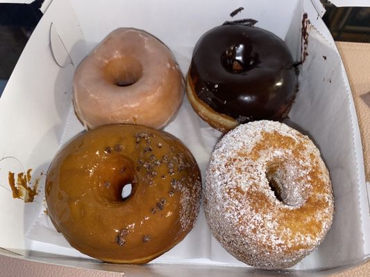 Caroline’s Donuts by null