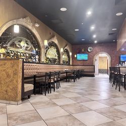Los Mariachis - Seating area