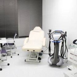 ALTOS - V klinice používáme bezpečné nové lasery k naplňení veškerých požadavků naších klientů od epilace až po zpevnění kontur těla