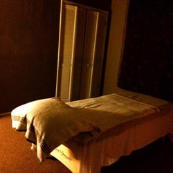 Happy Garden Massage - Clean, warm rooms with comfy pillows.