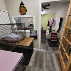 Allie's Barking Beauties & Training - Barking Beauties Shop View