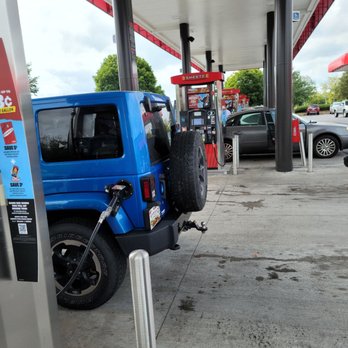 Sheetz - a blue jeep parked at a gas station - Coffee & Tea Near Me - BOYCE, Virginia