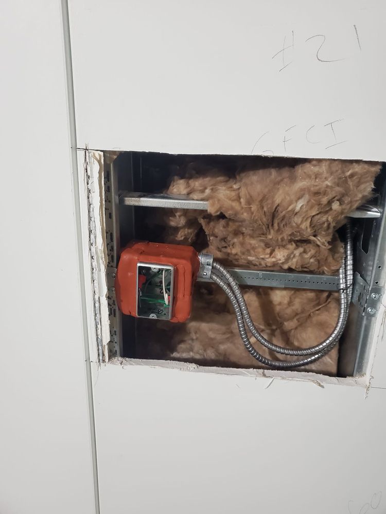Slide of Gus's Electrical Services