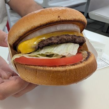In-N-Out Burger - Cheeseburger - Burgers Near Me - Frisco, Texas