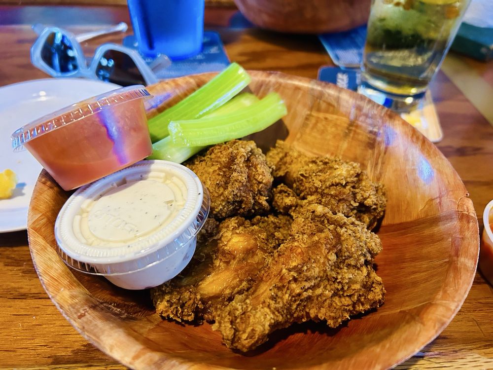 Jose’s Uncle Al's Sports Cafe Image