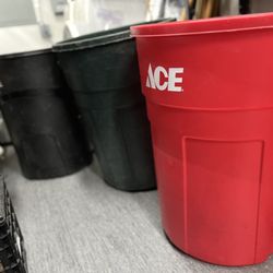 Community Mercantile - Outdoor trash cans