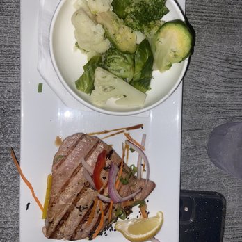 Pier 54 - Ahi tuna steak - New American Near Me - Tempe, Arizona