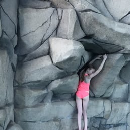 Pool rock wall Pool rock wall