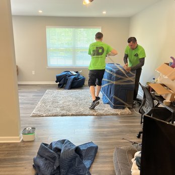Dumbo Moving & Storage - Wrapping furniture - Movers Near Me - Brooklyn, New York Dumbo Moving & Storage - Wrapping furniture - Movers Near Me - Brooklyn, New York