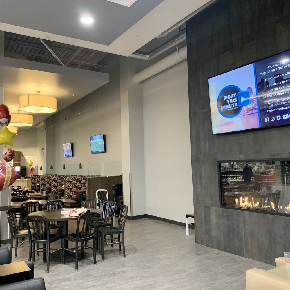 Hy-Vee - New dine in area - Grocery Near Me - Lenexa, Kansas Hy-Vee - New dine in area - Grocery Near Me - Lenexa, Kansas