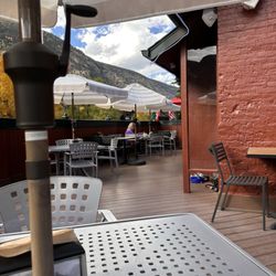 Sasha’s At The Alpine - Big patio
