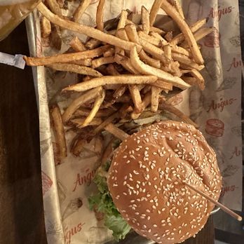Angus Burgers & Shakes - And brother also had Smashburger and he said one of the best burgers he's had - Burgers Near Me - Kearney, Nebraska Angus Burgers & Shakes - And brother also had Smashburger and he said one of the best burgers he's had - Burgers Near Me - Kearney, Nebraska