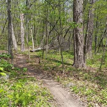 Minooka Park - Hiking Near Me - Waukesha, Wisconsin