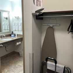 Holiday Inn Express & Suites Lander