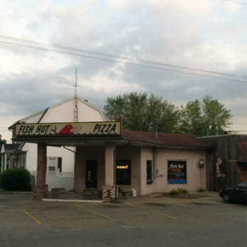 Fish Hut Pizza - Pizza Near Me - Petersburg, Indiana