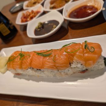 Venice Beach - Alaska roll - Seafood Near Me - Buena Park, California