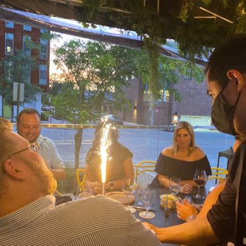 Limonada Bar + Brunch - Ambience - Breakfast & Brunch Near Me - Miami Beach, Florida