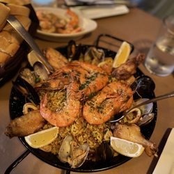 Si Tapas - Combination Paella