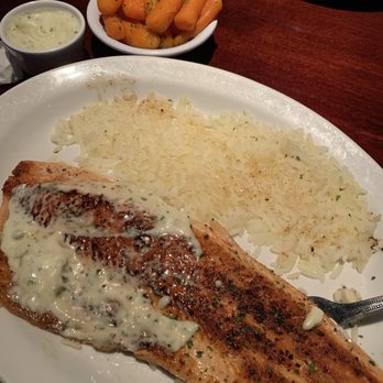 Cheddar's Scratch Kitchen - Trout, rice, baby carrots and tarter sauce - American Near Me - Colorado Springs, Colorado Cheddar's Scratch Kitchen - Trout, rice, baby carrots and tarter sauce - American Near Me - Colorado Springs, Colorado