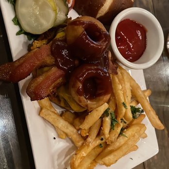 State 48 Tavern - State 48 burger - Sports Bars Near Me - Page, Arizona State 48 Tavern - State 48 burger - Sports Bars Near Me - Page, Arizona