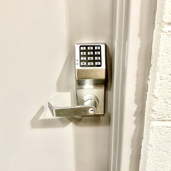 Affordable Locksmith - Commercial Lock Installation and Repair - Keys & Locksmiths Near Me Affordable Locksmith - Commercial Lock Installation and Repair - Keys & Locksmiths Near Me