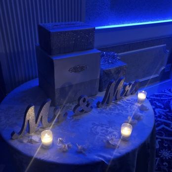 Villa Barone Hilltop Manor - Our card box, but villa decorated the table! - Caterers Near Me - Mahopac, New York