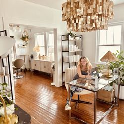 Ananda Organic Salon And Spa - Catherine looking cute in the beautiful lobby