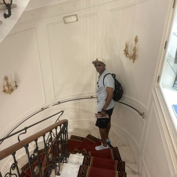 Albergo del Senato - Beautiful marble staircase - Hotels Near Me - Rome, RM Albergo del Senato - Beautiful marble staircase - Hotels Near Me - Rome, RM