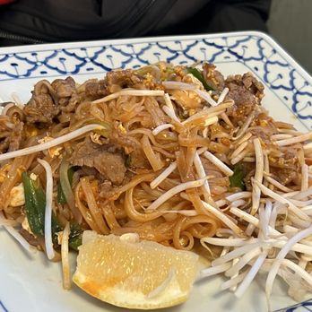 Tom Yum - 23. Pad Thai Noodles with beef - Thai Near Me - Surprise, Arizona Tom Yum - 23. Pad Thai Noodles with beef - Thai Near Me - Surprise, Arizona