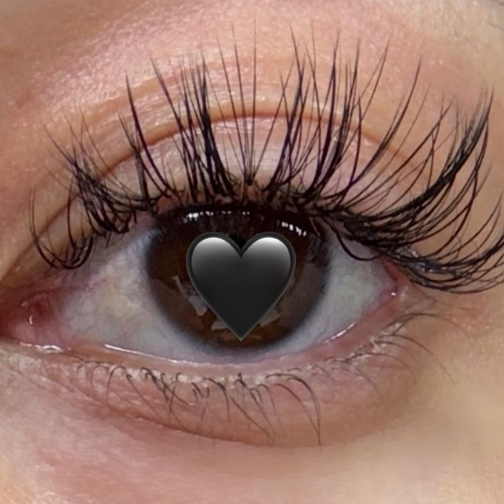 Iconic Lash - Both eyes look completely different, uneven, & choppy. - Eyelash Service Near Me - Los Angeles, California Iconic Lash - Both eyes look completely different, uneven, & choppy. - Eyelash Service Near Me - Los Angeles, California