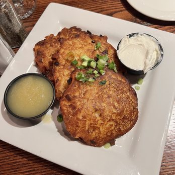 The Griswold Inn - Potato Pancakes - Hotels Near Me - Essex, Connecticut The Griswold Inn - Potato Pancakes - Hotels Near Me - Essex, Connecticut