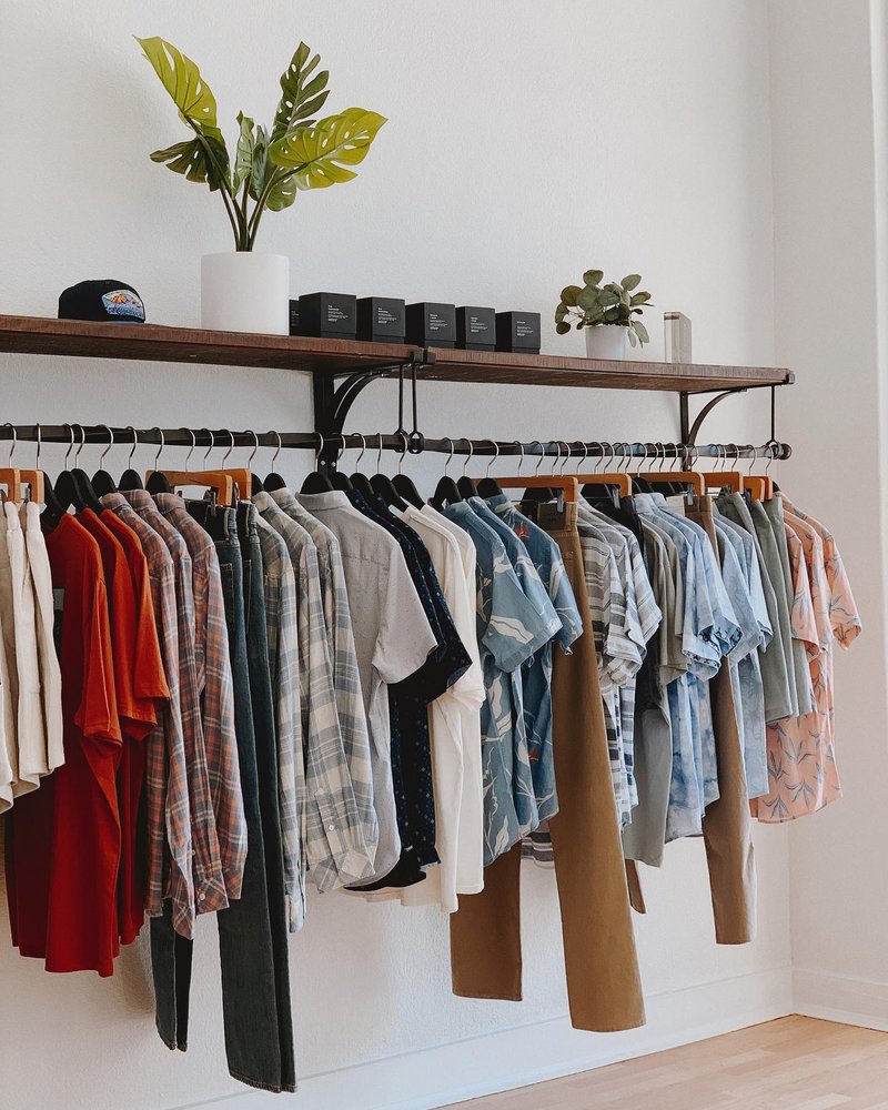 LA TRE CLOTHING & ACCESSORIES Updated September 2024 12 Photos