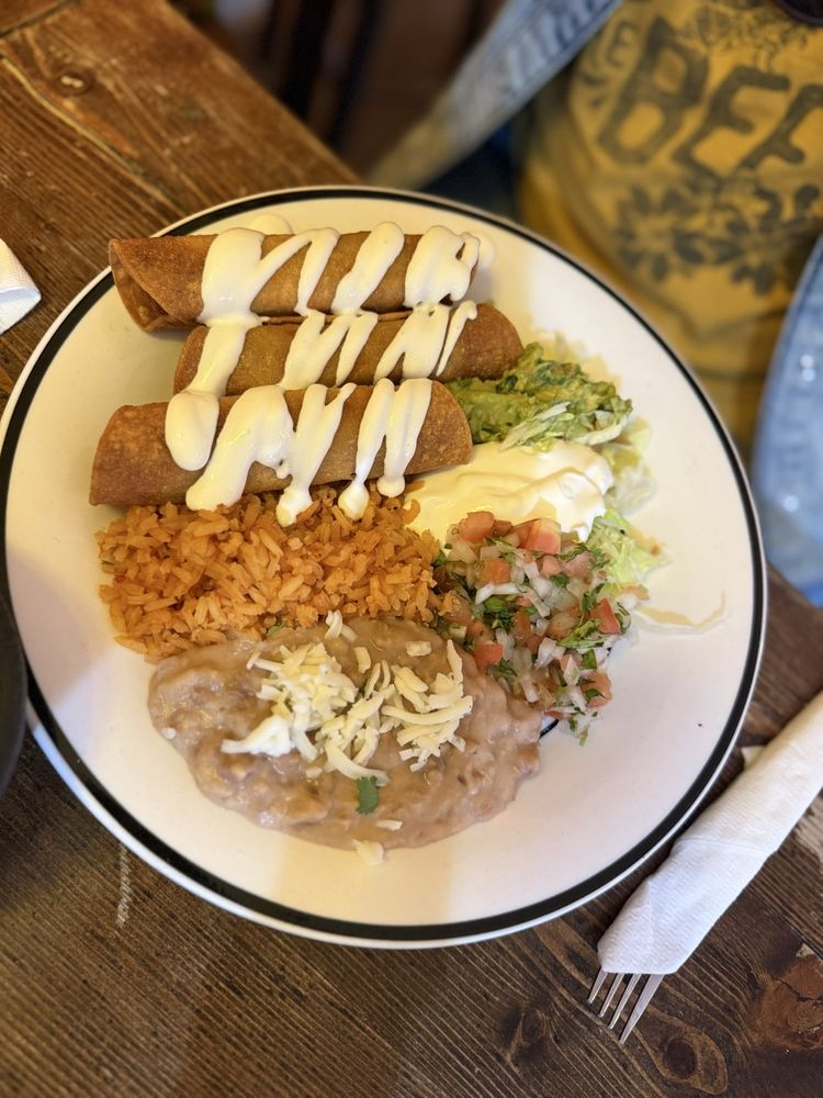 Food from Los Molcas Taco Bar And Grill