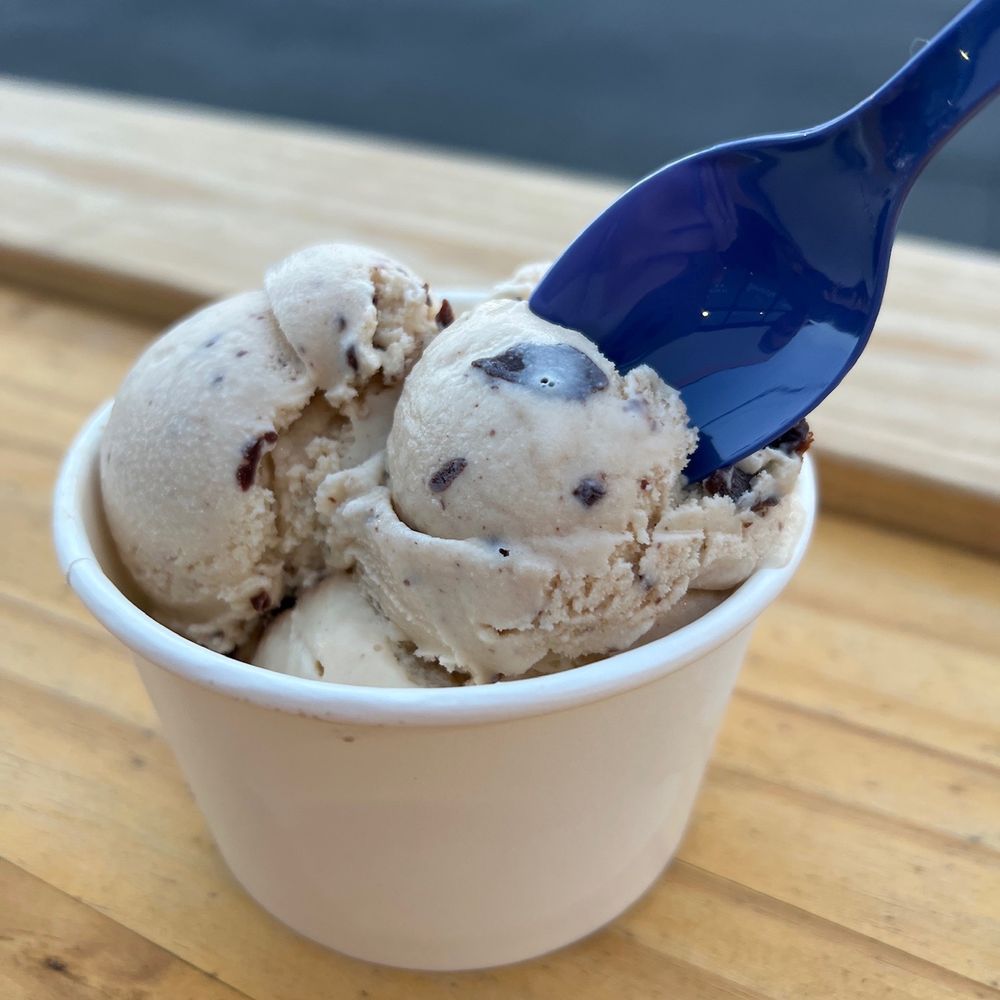 Splendid Oaks Chocolates - Ice cream - Chocolatiers & Shops Near Me - Waco, Texas Splendid Oaks Chocolates - Ice cream - Chocolatiers & Shops Near Me - Waco, Texas