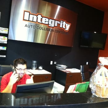 Integrity Auto Collision Center - Oscar! - Body Shops Near Me - Fairfield, California