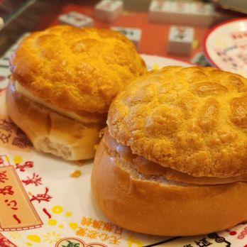 HK Macau Bistro II - Pineapple bun with butter - Cantonese Near Me - Rowland Heights, California HK Macau Bistro II - Pineapple bun with butter - Cantonese Near Me - Rowland Heights, California