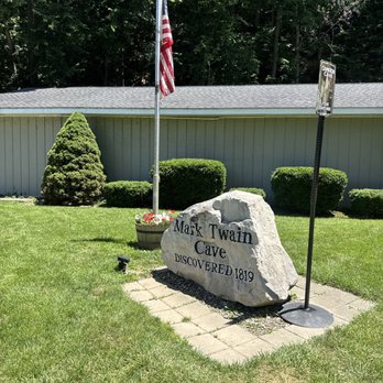 Mark Twain Cave - Landmarks & Historical Buildings Near Me - Hannibal, Missouri Mark Twain Cave - Landmarks & Historical Buildings Near Me - Hannibal, Missouri