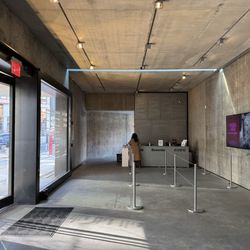 MoMA PS1 - Ticket counter