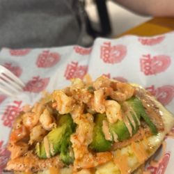 Mariscos Titos - Hubby Salmon & Shrimp taco