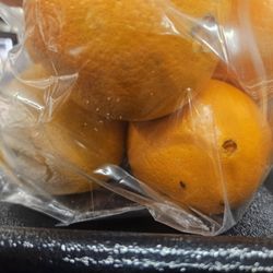 Safeway - more white mold and flies (the black specks on multiple oranges)