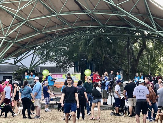 Huizenga Park by null