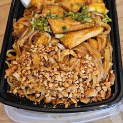 Samurai Buffalo - Tofu pad thai