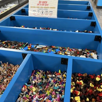 Bricks & Minifigs - Build a mini fig - Toy Stores Near Me - Castle Rock, Colorado