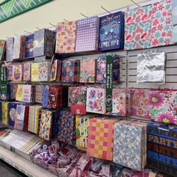 Dollar Tree - Gift Bags